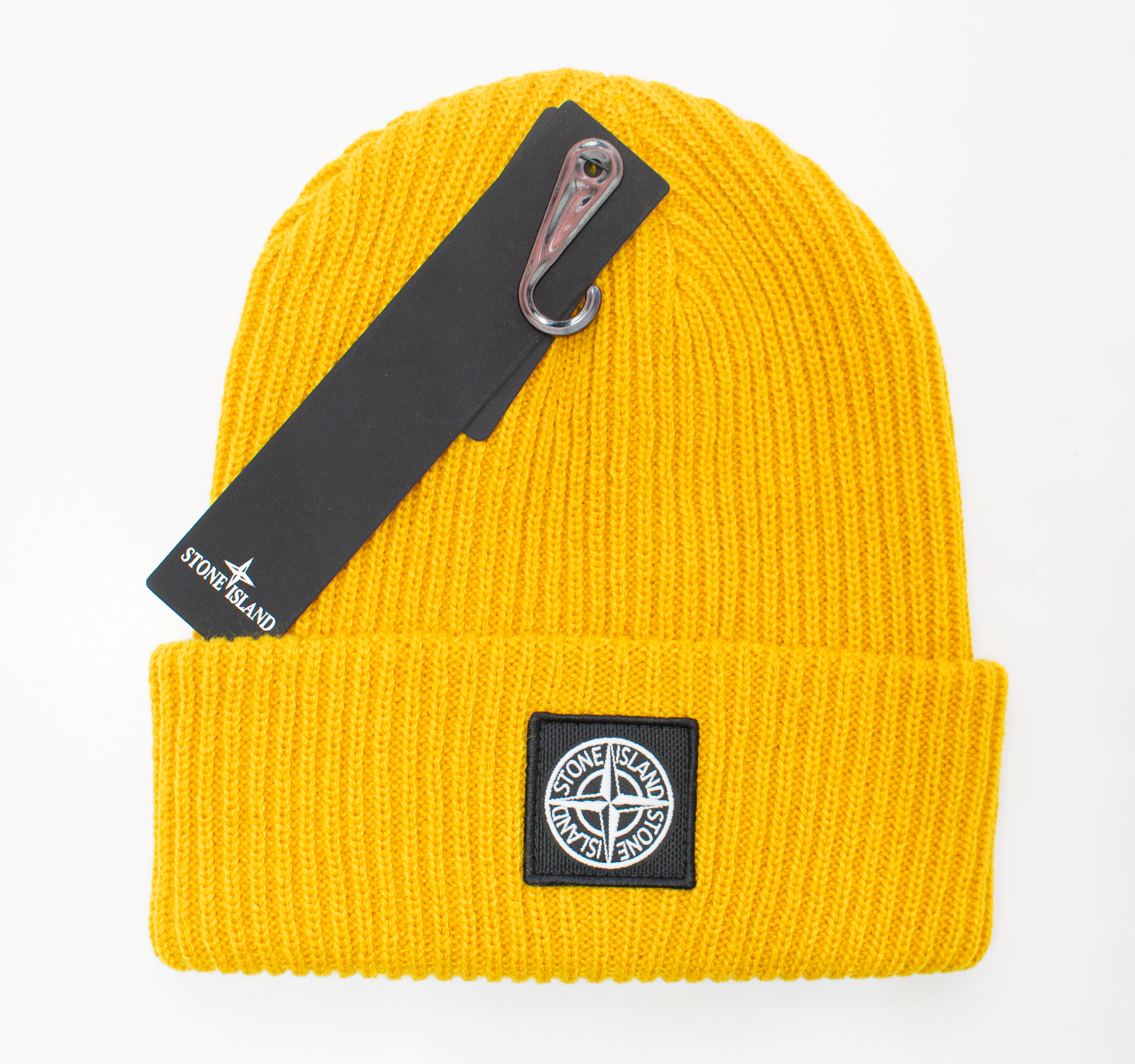 StoneIsland Beanie – Iconic Style and Premium Warmth